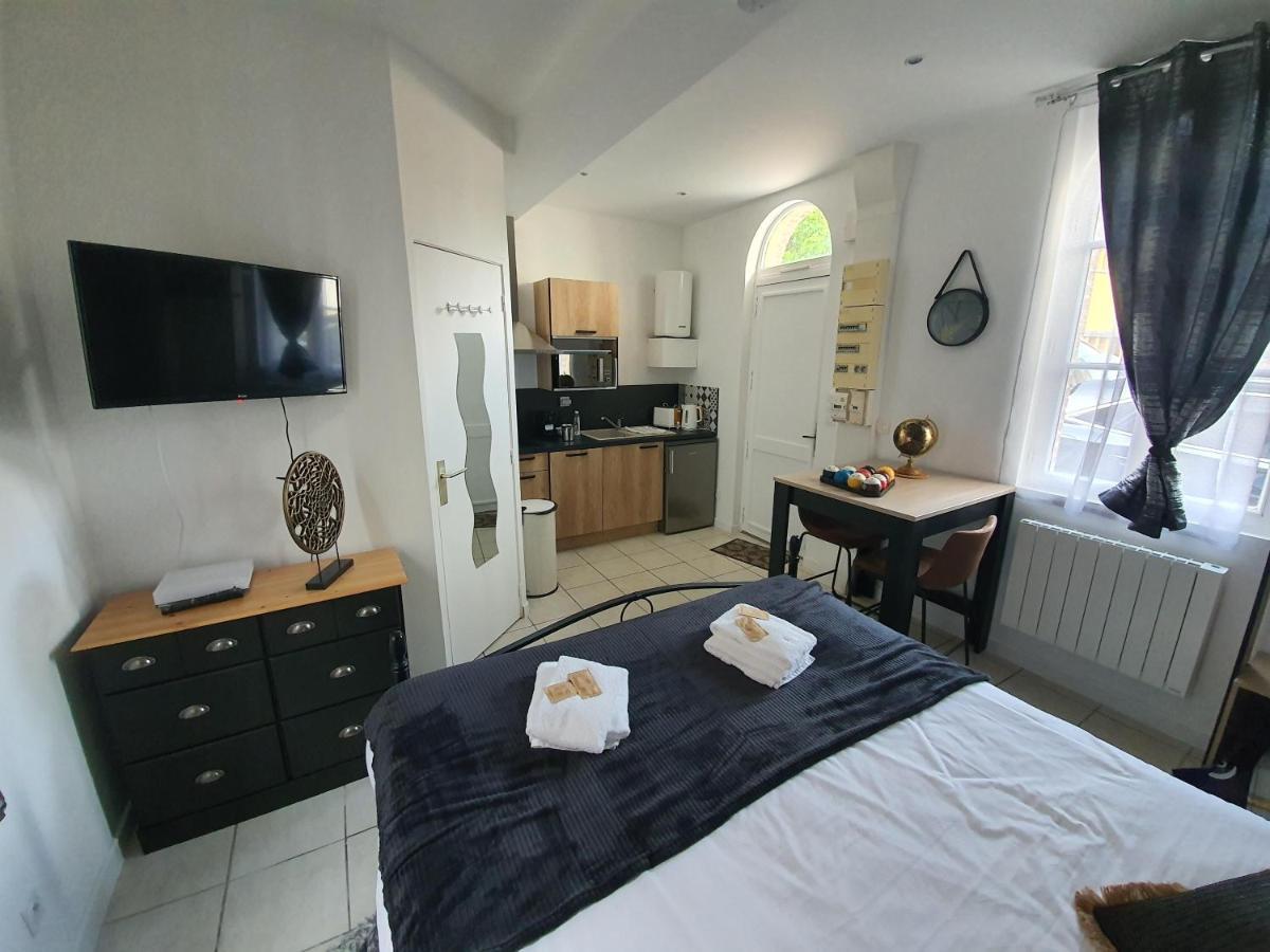 Appartement Indus En Centre Ville Avec Parking Онфльор Екстериор снимка